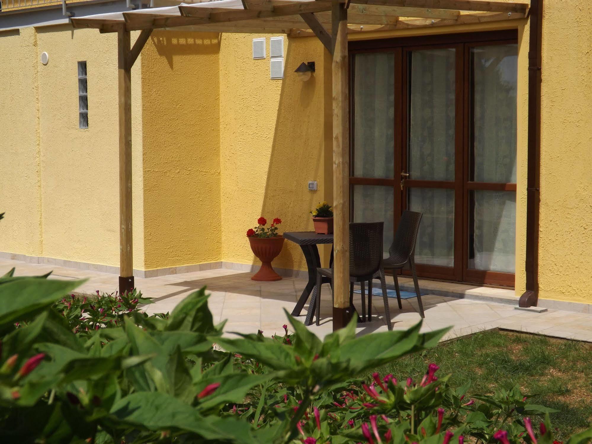 B&B Il Pizzagiallo Massa Martana Exterior photo